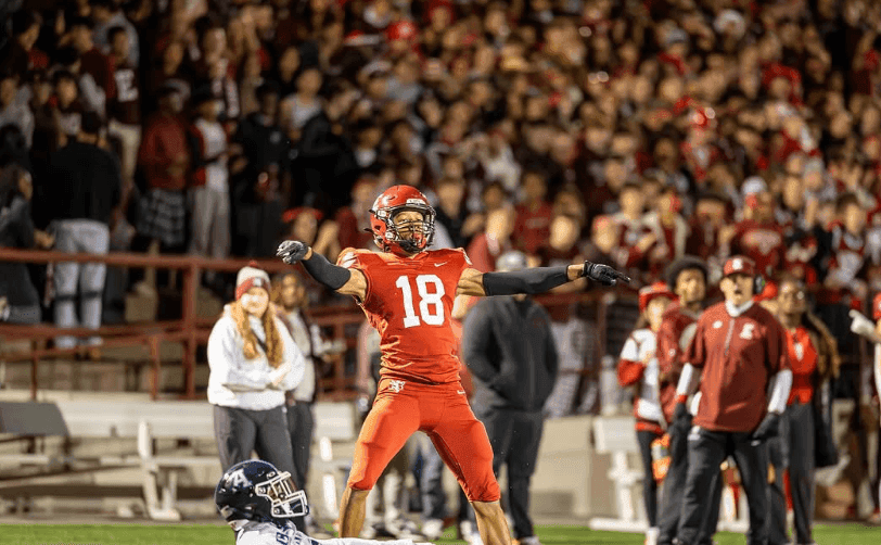 E/a: Football Wins for 5th Year in a Row